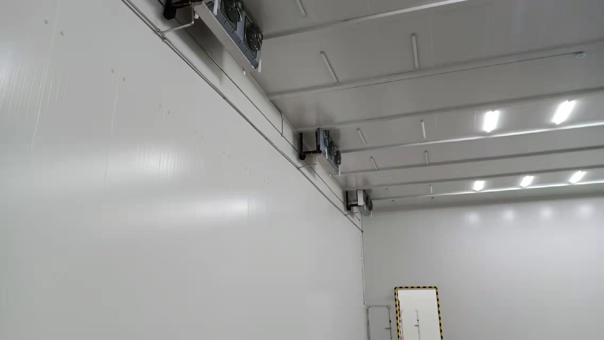 建設(shè)1100㎡醫(yī)院冷藏庫安裝費用價格是多少? 建設(shè)1100㎡醫(yī)院冷藏庫安裝費用價格是多少?